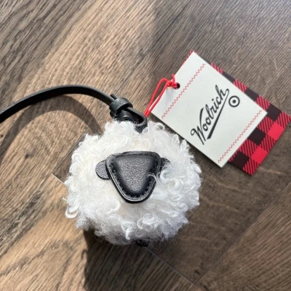 Woolrich X Target Adult White Sheep Bag Charm Keychain - Picture 2 of 4